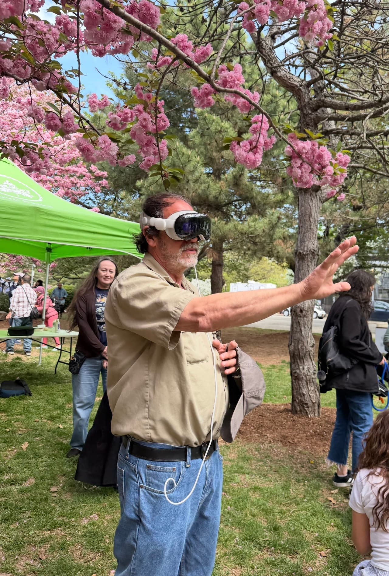 First-time viewer trying the Apple Vision Pro experience